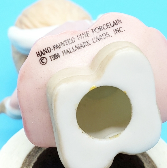 Betsey Clark Hallmark Christmas ornament 1984 angel playing a banjo figurine too - Picture 2 of 8